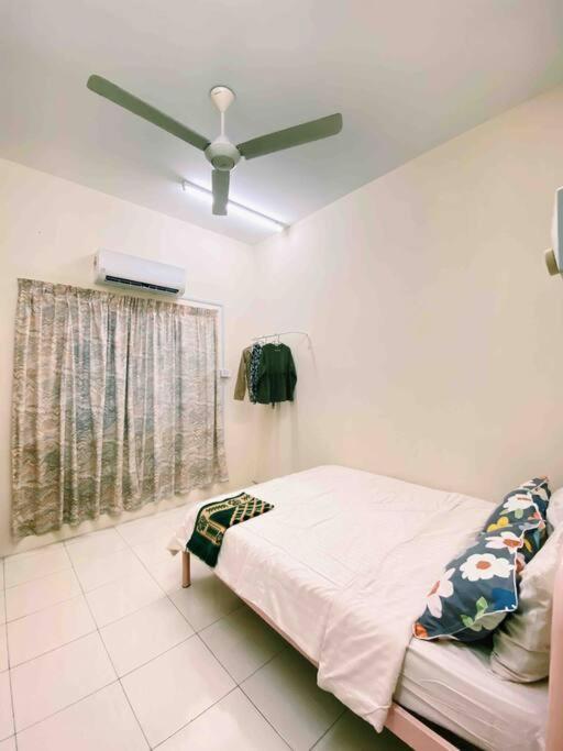 Spacious Cozy Lakeville Homestay 4 Bedrooms All With Aircond Seri Iskandar Luaran gambar