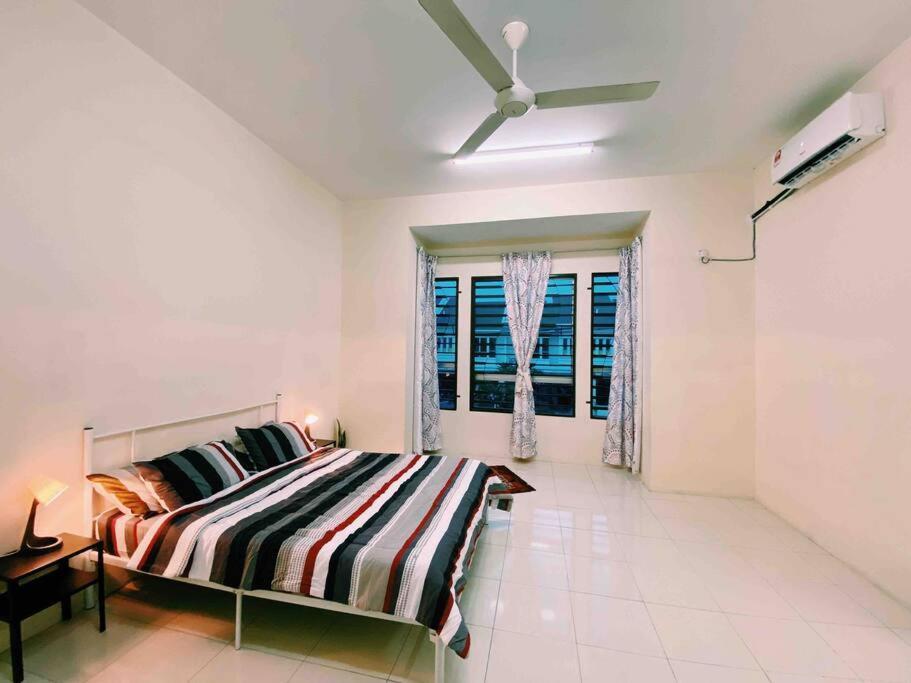 Spacious Cozy Lakeville Homestay 4 Bedrooms All With Aircond Seri Iskandar Luaran gambar